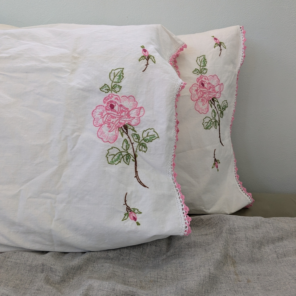 Floral Embroidered Pillowcase Set - Pink and White
